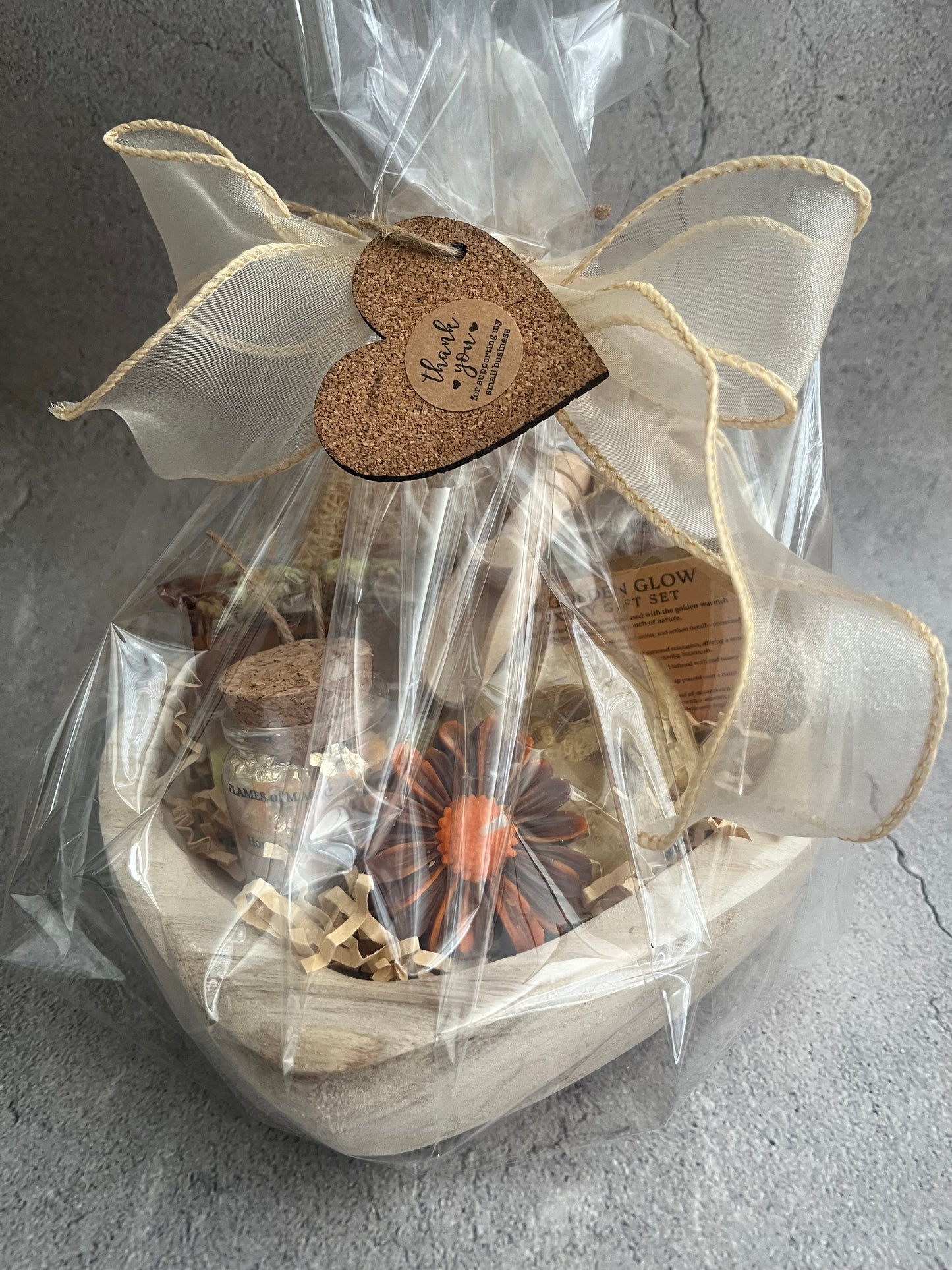 The Golden Glow Luxury Gift Set “Honey Wash “
